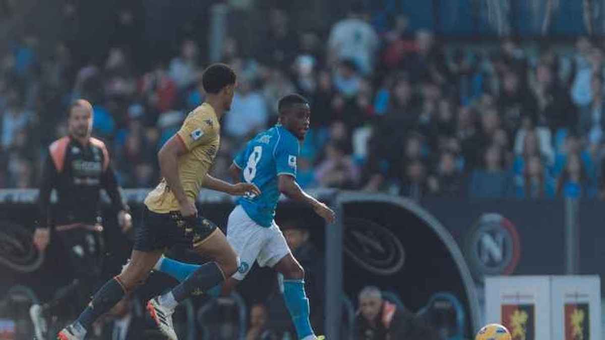 نابولي يتعادل مع جنوى في الدوري الإيطالي