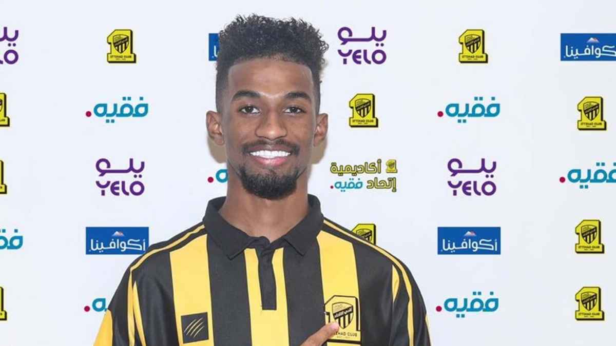 نجم اتحاد جدة يتعرض لإصابة تزيد من متاعبه المستمرة