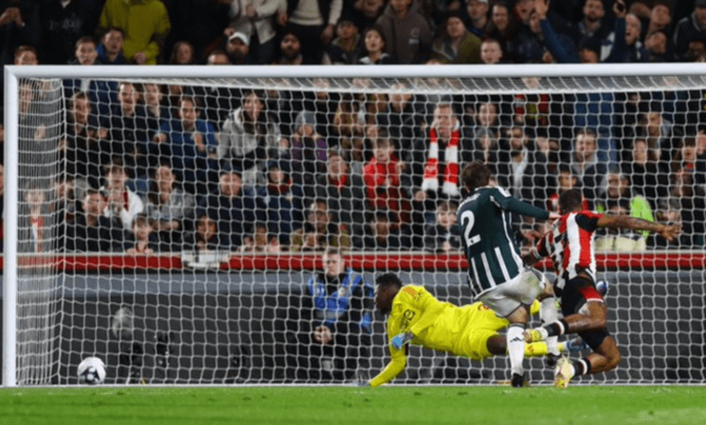 مانشستر يونايتد يتعادل مع برينتفورد 1-1 في الدوري الإنجليزي