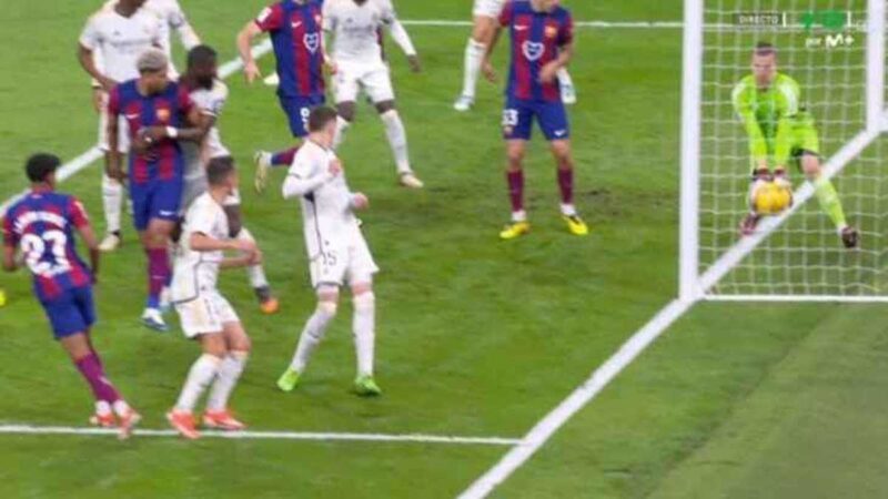 لابورتا يُطالب بصورة للهدف الغير مُحتسب في الكلاسيكو