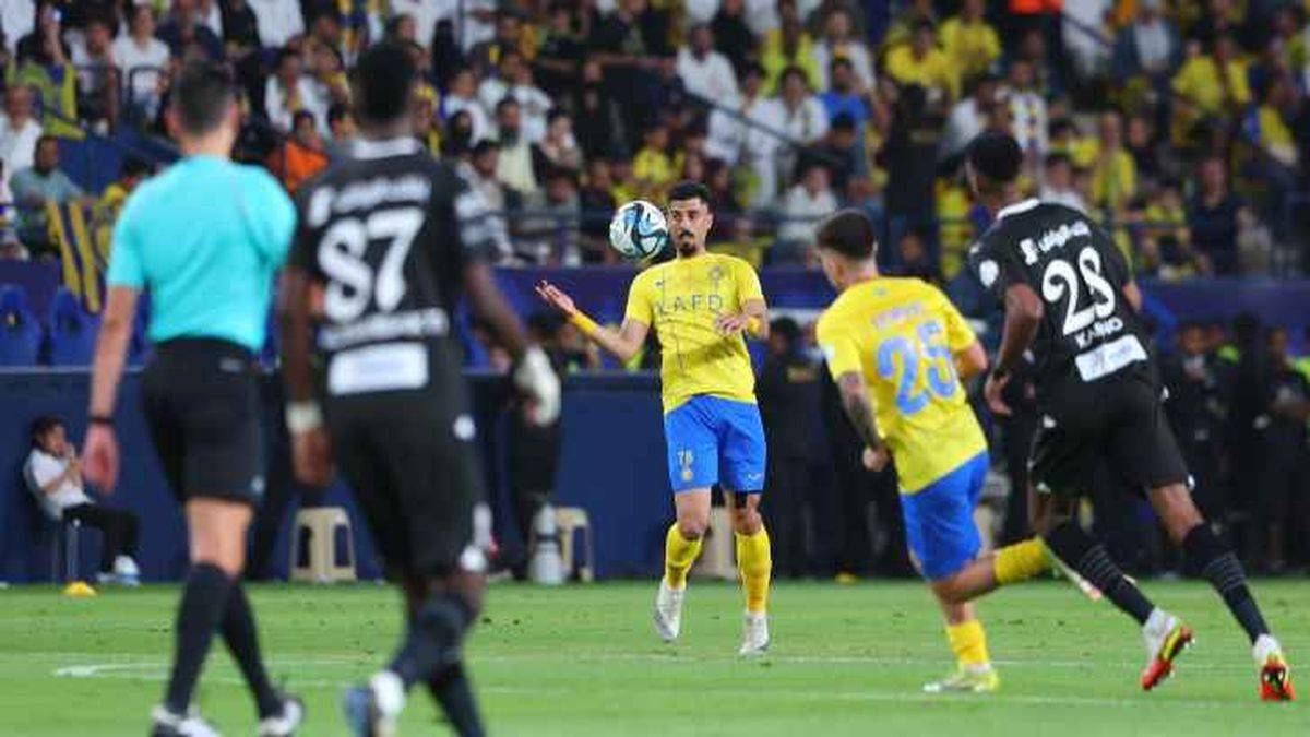 النصر يفشل في إلحاق الهزيمة الأولى بالهلال ويتعادل في الوقت القاتل