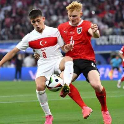 تركيا تواصل مشوارها في أمم أوروبا وتتأهل لربع النهائي