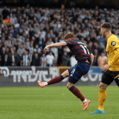 نيوكاسل يقلب الطاولة على وولفرهامبتون ويحقق فوزًا ثمينًا 2-1
