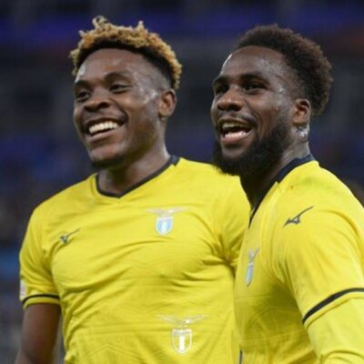 مانشستر يونايتد يسقط في فخ التعادل أمام تفينتي في الدوري الأوروبي
