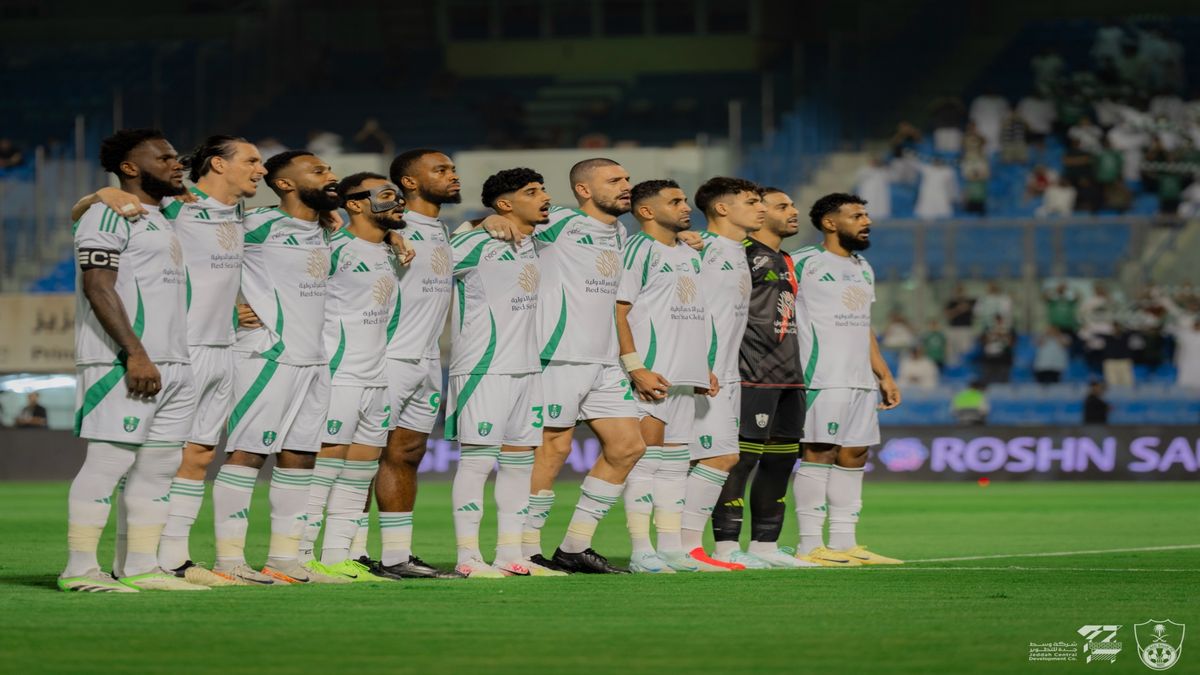 الأهلي يحقق فوزًا سهلًا على الخليج في دوري روشن السعودي