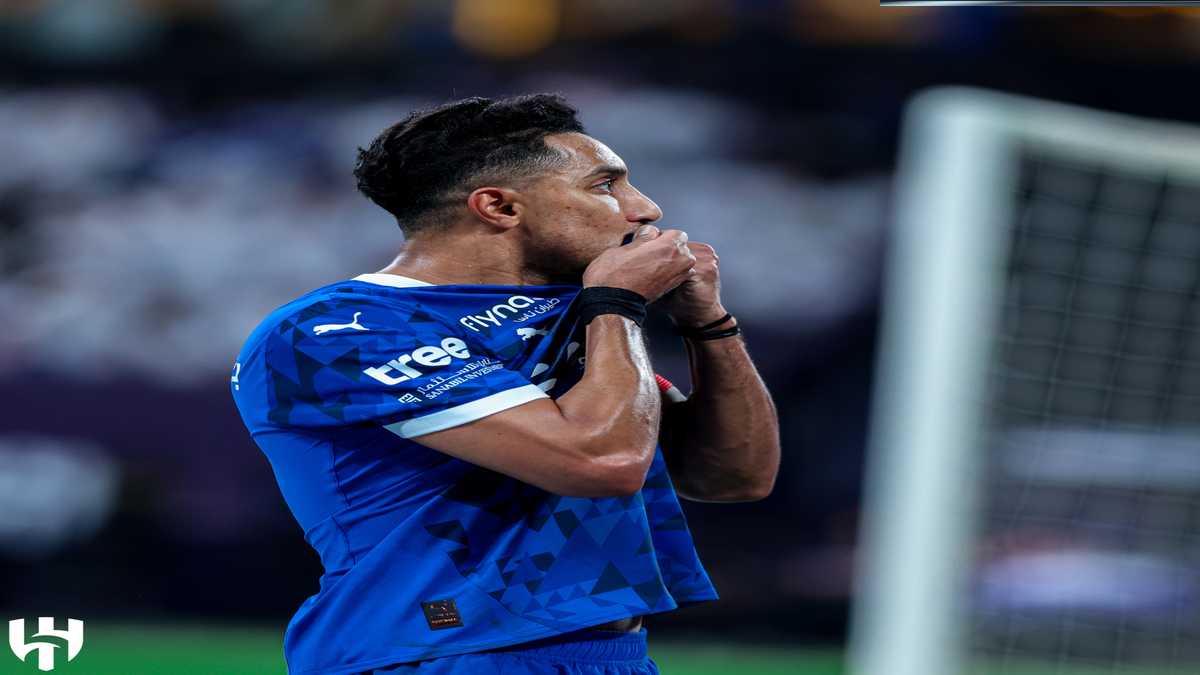 الهلال يواصل تألقه بفوز ثلاثي نظيف على الفيحاء في دوري روشن السعودي