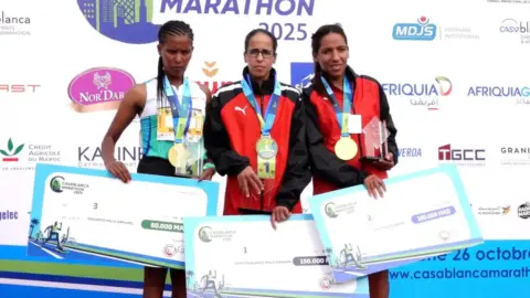 هيمنة مغربية على سباقي الرجال والسيدات في ماراثون الدار البيضاء
