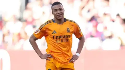 مبابي: أنشيلوتي جلب السعادة للاعبين.. وألونسو يسعى لإثبات نفسه في ريال مدريد