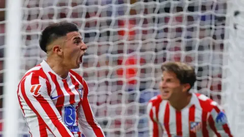 أتلتيكو مدريد يستعيد المركز الرابع بفوز صعب على أوساسونا