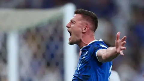 الهلال يجدد عقد سافيتش لمدة موسمين