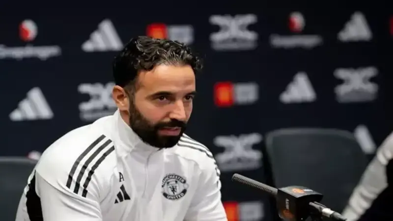 اموريم يوضح موقف تشيدو اوبي ويؤكد ضرورة التدرج للشباب