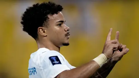 الهلال يتفوق على الغرافة ويقترب من التأهل في دوري أبطال آسيا