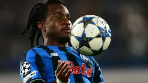 لوكمان يقترب من الرحيل عن أتالانتا في الميركاتو الشتوي