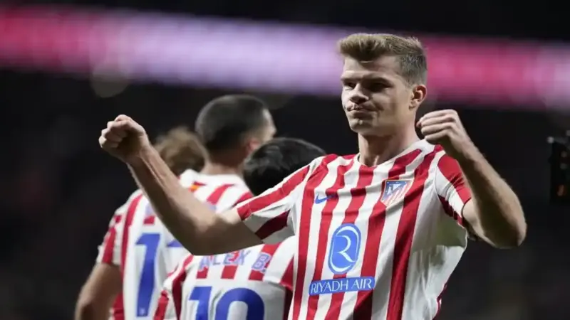 أتلتيكو مدريد يهزم أوفييدو بثنائية سورلوث ويتقدم إلى المركز الثالث