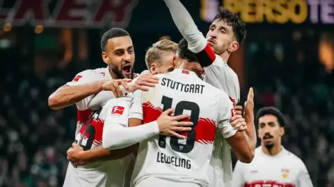 شتوتغارت يكتسح فيردر بريمن برباعية نظيفة في البوندسليغا