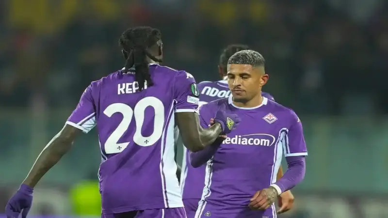 فيورنتينا يحقق فوزًا ثمينًا على دينامو كييف ويتقدم في ترتيب دوري المؤتمر الأوروبي