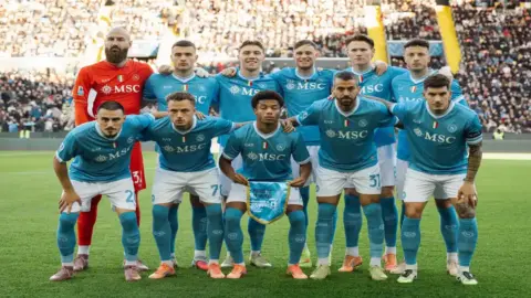 الموعد والقنوات الناقلة لمباراة نابولي و ميلان برسم كأس السوبر الإيطالي