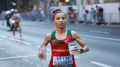 الكردادي خامسة في ماراثون أبوظبي