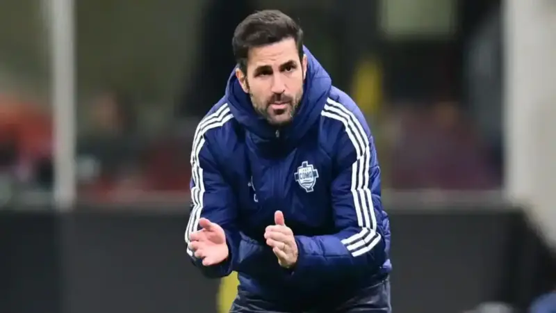 فابريغاس: الارتباط بكومو أقوى من أي حديث عن مستقبلي