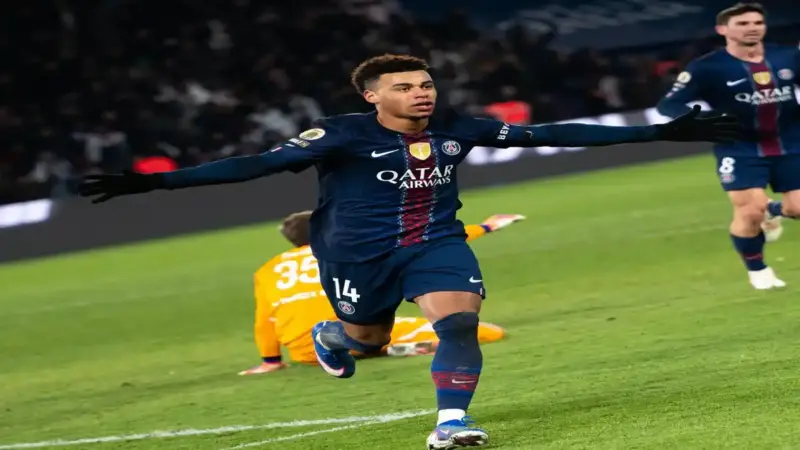 باريس سان جيرمان يحسم ديربي العاصمة الفرنسية بفوز مثير على باريس إف سي