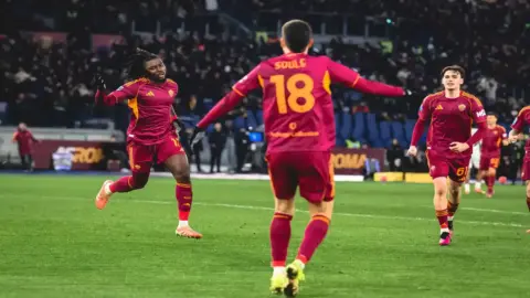 روما يعود إلى طريق الانتصارات ويُحقق فوزًا مهمًا على ساسولو