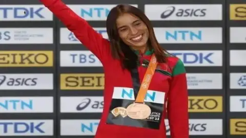 الكردادي تحطم رقمها الشخصي في ماراثون أوساكا