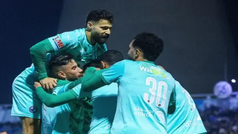 بيراميدز يسحق غزل المحلة بثلاثية ويُشعل الصراع على قمة الدوري المصري