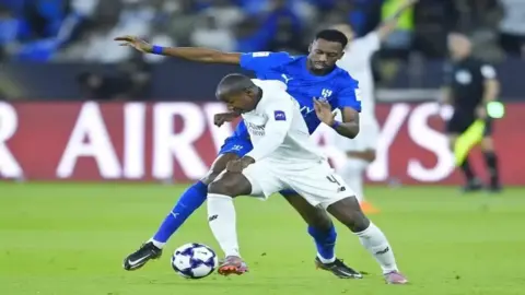 السد يطيح بالهلال في مفاجأة مدوية