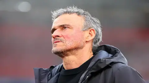 إنريكي يتحدث عن تأهل باريس سان جيرمان إلى نصف نهائي دوري أبطال أوروبا