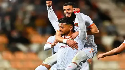 نهضة بركان يقلب الطاولة على أولمبيك الدشيرة ويحقق فوزًا ثمينًا