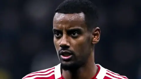 عودة نجم سويدي تُنعش آمال ليفربول قبل الربع النهائي الأوروبي