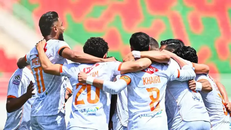 نهضة بركان يقلب الموازين ويشعل معركة الصدارة من جديد