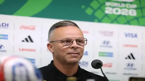 وهبي يرفع سقف التحدي قبل مواجهة هولندا