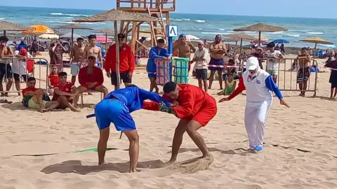 البطولة الوطنية للصامبو الشاطئي تختتم فعالياتها في طماريس