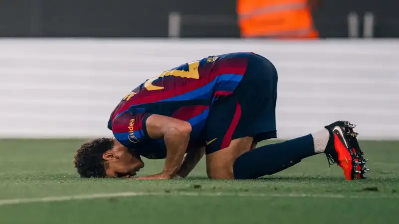 برشلونة يهزم الأهلي 2-1 ويتوج بكأس خوان غامبر للمرة الـ48 في تاريخه