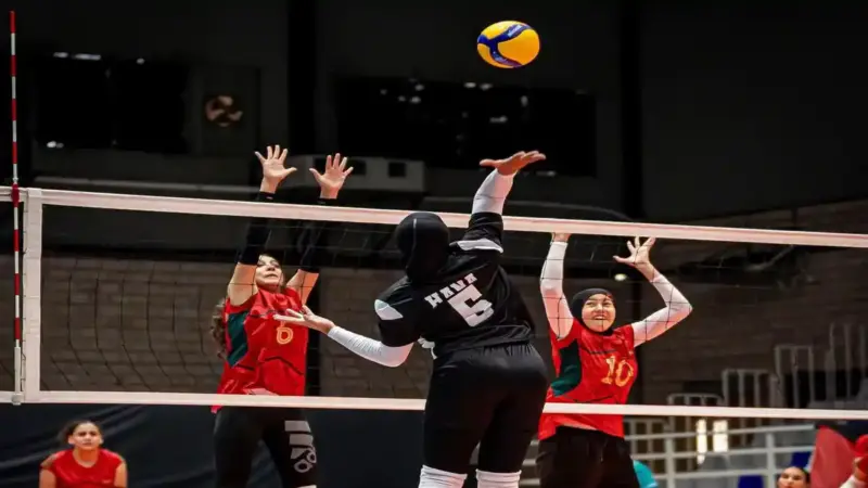 تلقى المنتخب المغربي النسوي للكرة الطائرة تحت 18 سنة هزيمته الثالثة