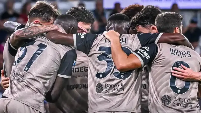 كالياري يفاجئ أتالانتا