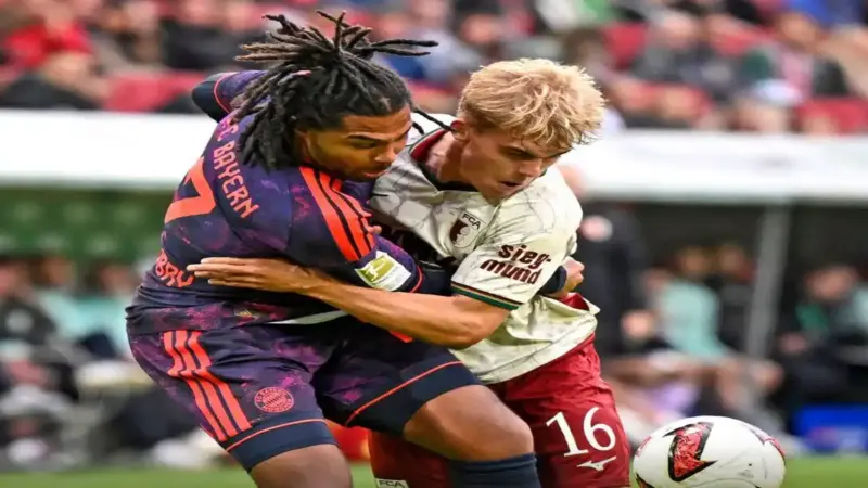 فشل بايرن ميونيخ في استغلال تعثر بوروسيا دورتموند، بعدما اكتفى بالتعادل 2-2 أمام أوغسبورغ
