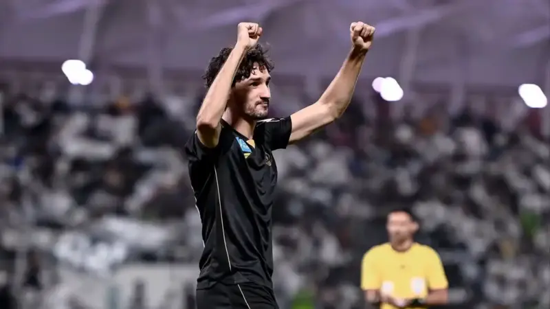 الشباب يسحق الأهلي بسداسية تاريخية